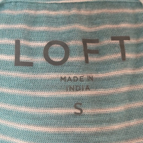 BUY 2 GET 1 FREE on any items priced $15 or less LOFT light blue tee S - Picture 4 of 5